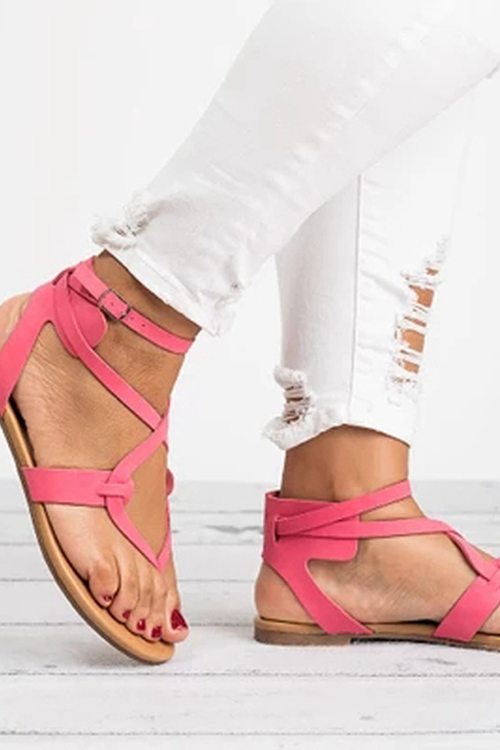 Ribbon Pinches The Bottom Of The Foot Sandal